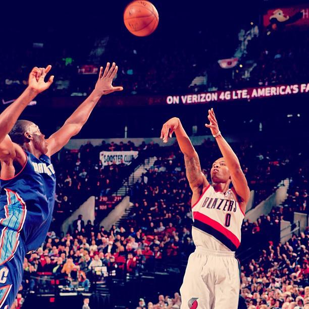 这个乔丹挺厉害！洛伊德两战轰59分12三分：率领波兰队拿下两连胜