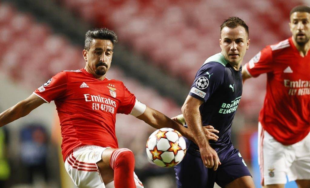 巴尔特拉观战世俱杯：虽巴萨未参赛 但能见前队友在场